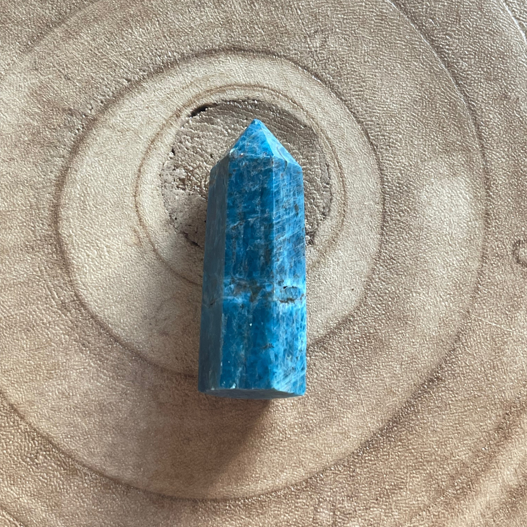 Pointe en Apatite Bleue- Harmonie, Calme , Communication ,Sérénité