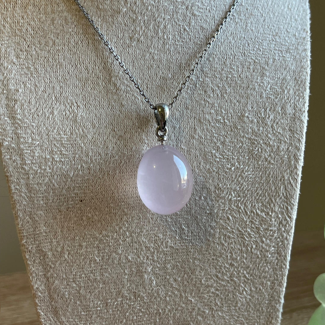 Pendentif en Quartz Rose – Amour & Douceur