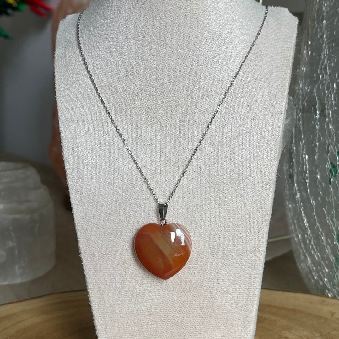 Pendentif Cœur en Cornaline Naturelle – Vitalité & Confiance