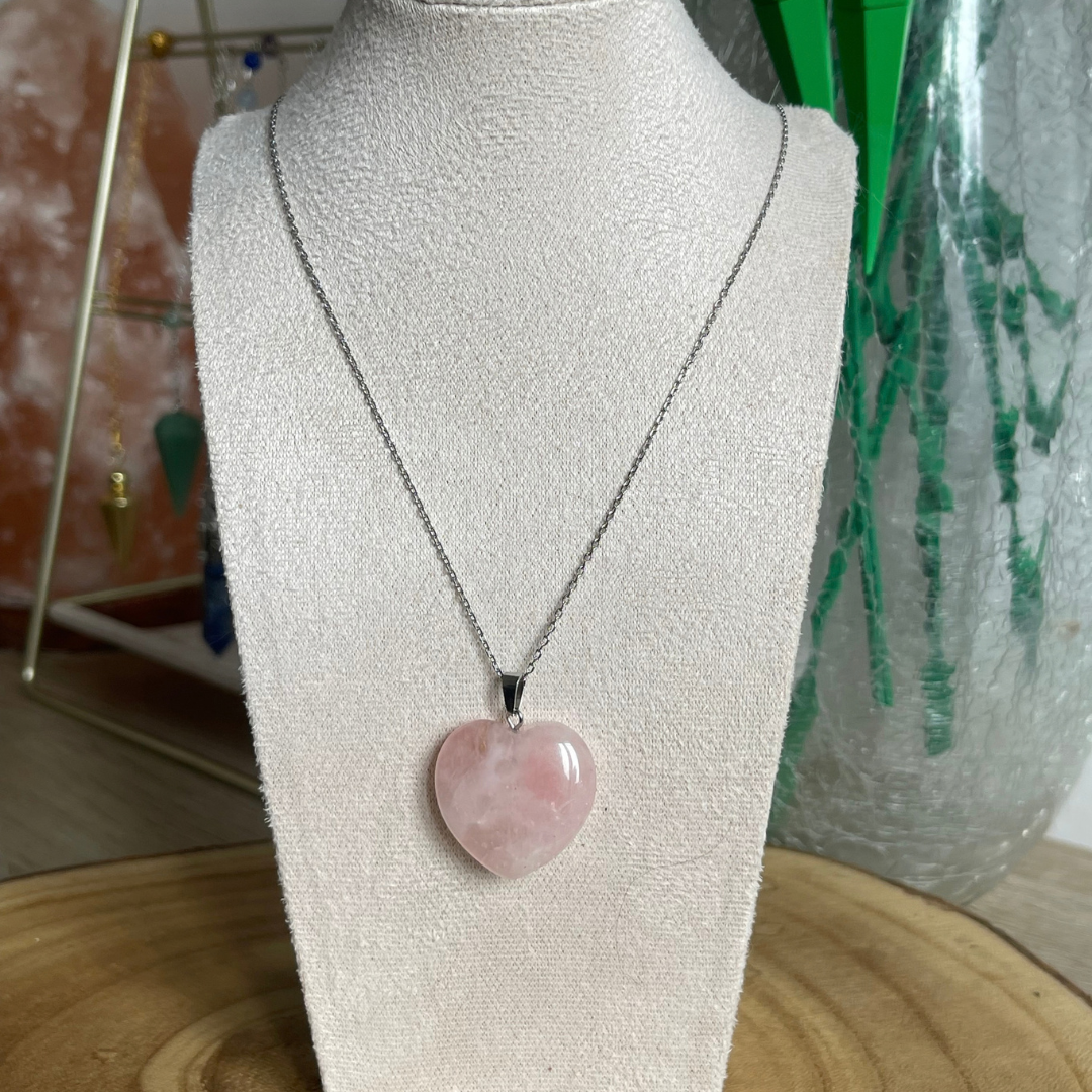 Pendentif Cœur en Quartz Rose Naturel – Amour & Douceur