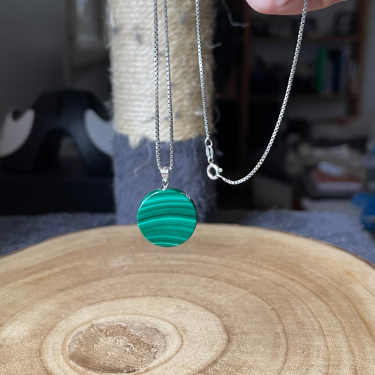 Pendentif en Malachite – Équilibre Émotionnel ; Protection